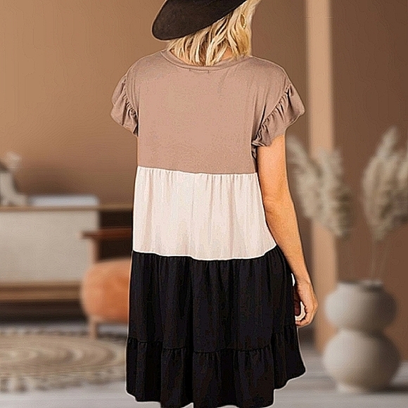 COLOR BLOCK RUFFLE HEM MINI DRESS - Picture 5 of 7